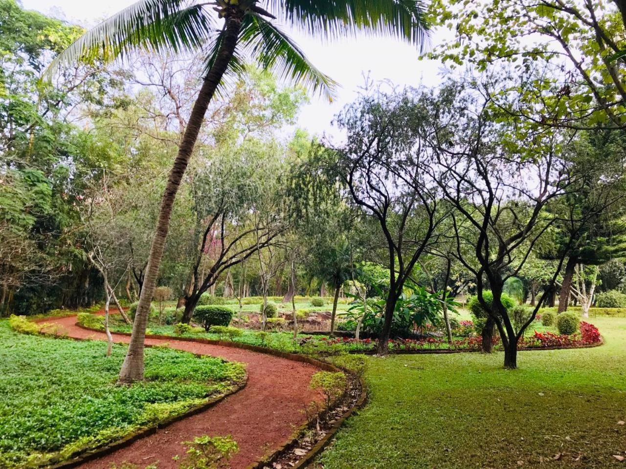 Trident Bhubaneswar Hotel Exterior foto