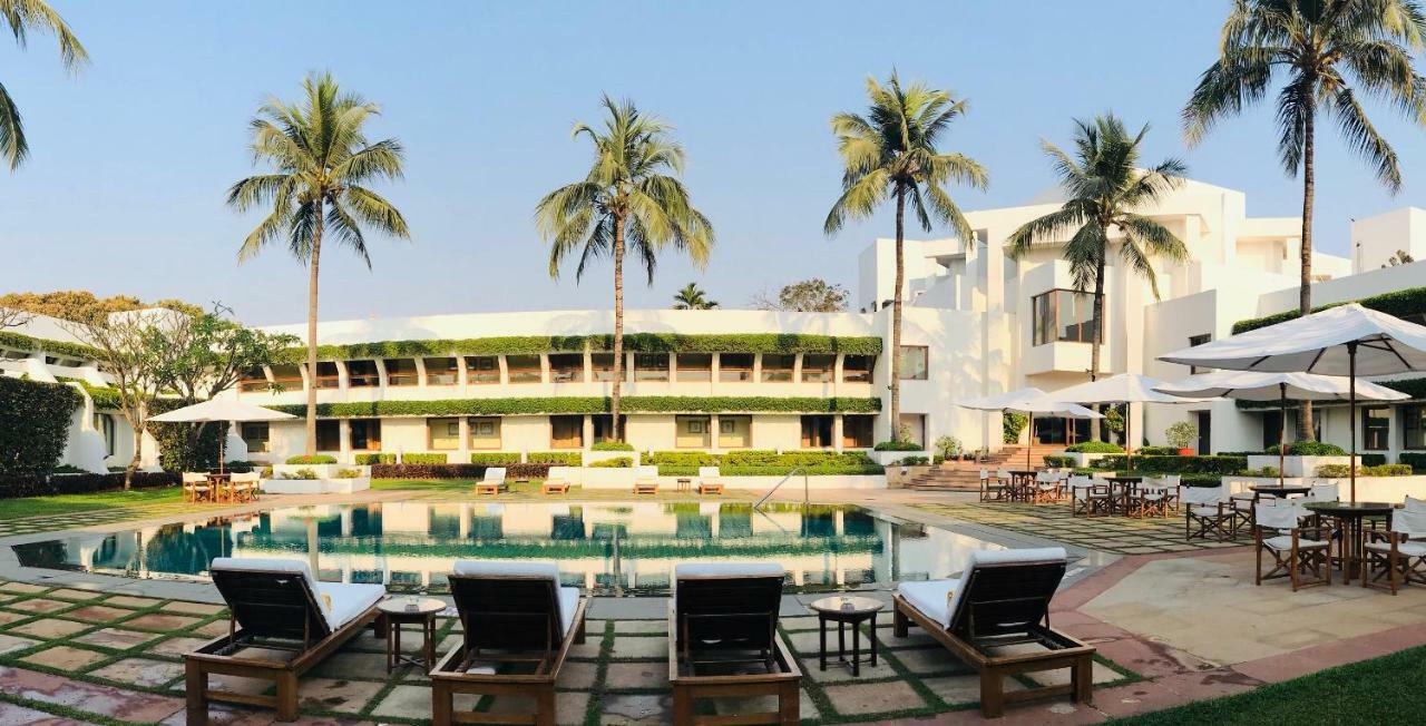 Trident Bhubaneswar Hotel Exterior foto